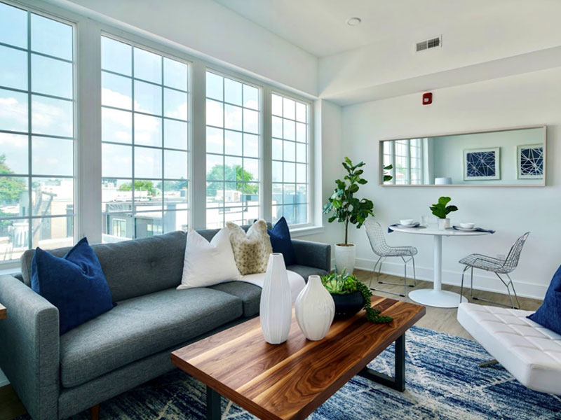 1324-Frankford-Indoors