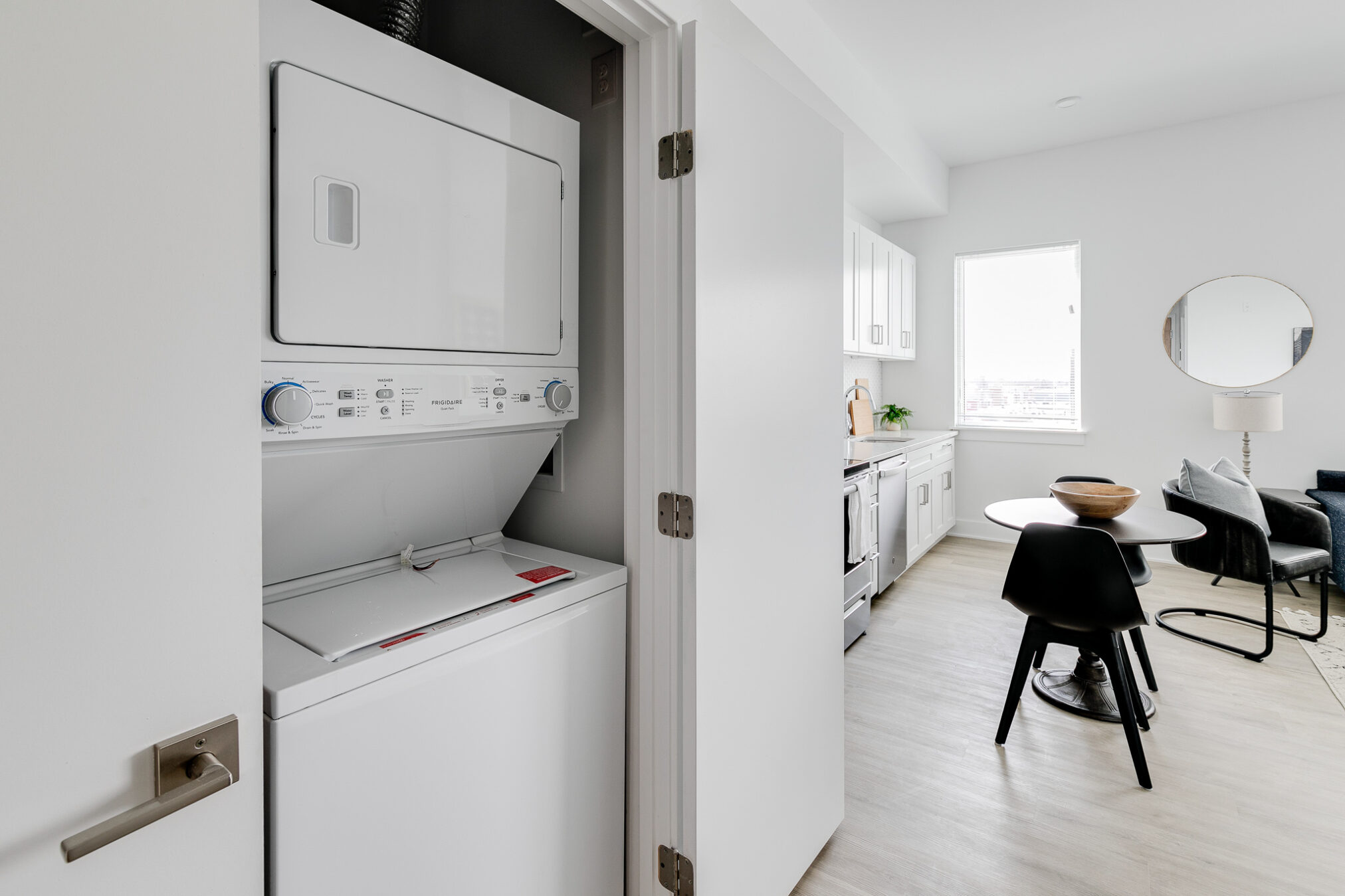 Property Photo For 2201 Washington Ave, Unit 413