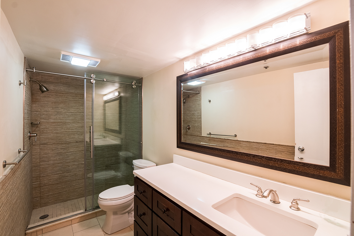 Property Photo For 301 Race St, Unit 520