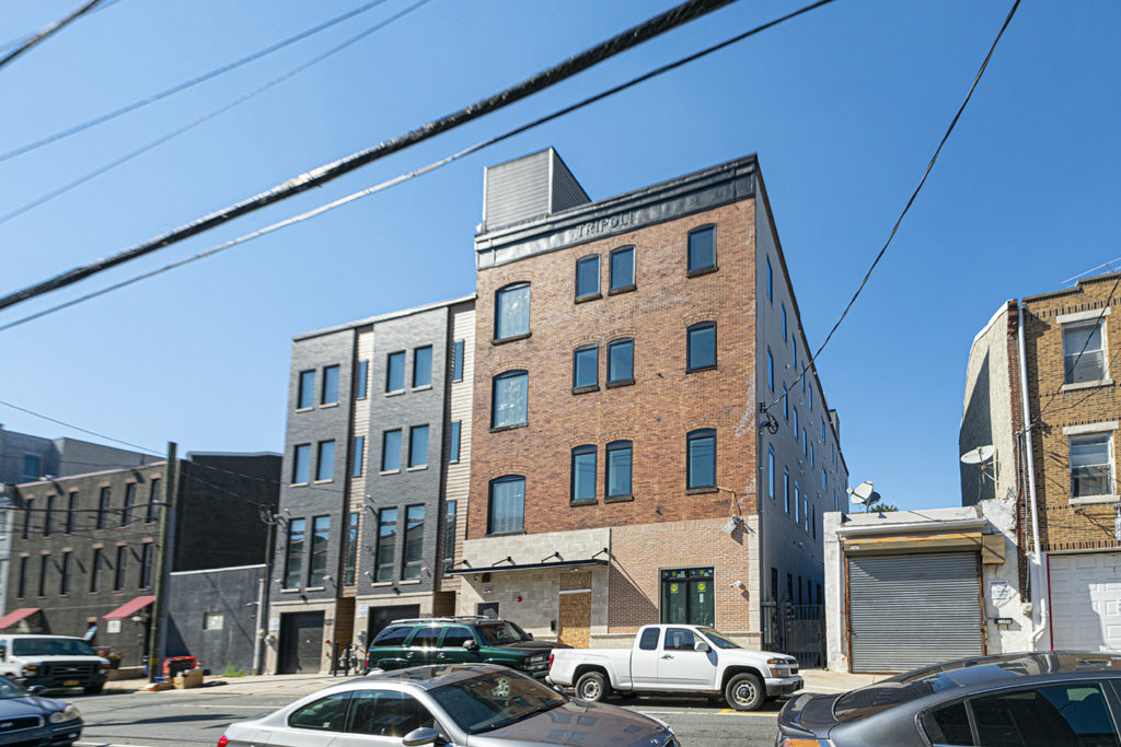 Property Photo For 1211 Bainbridge St, Unit 4A