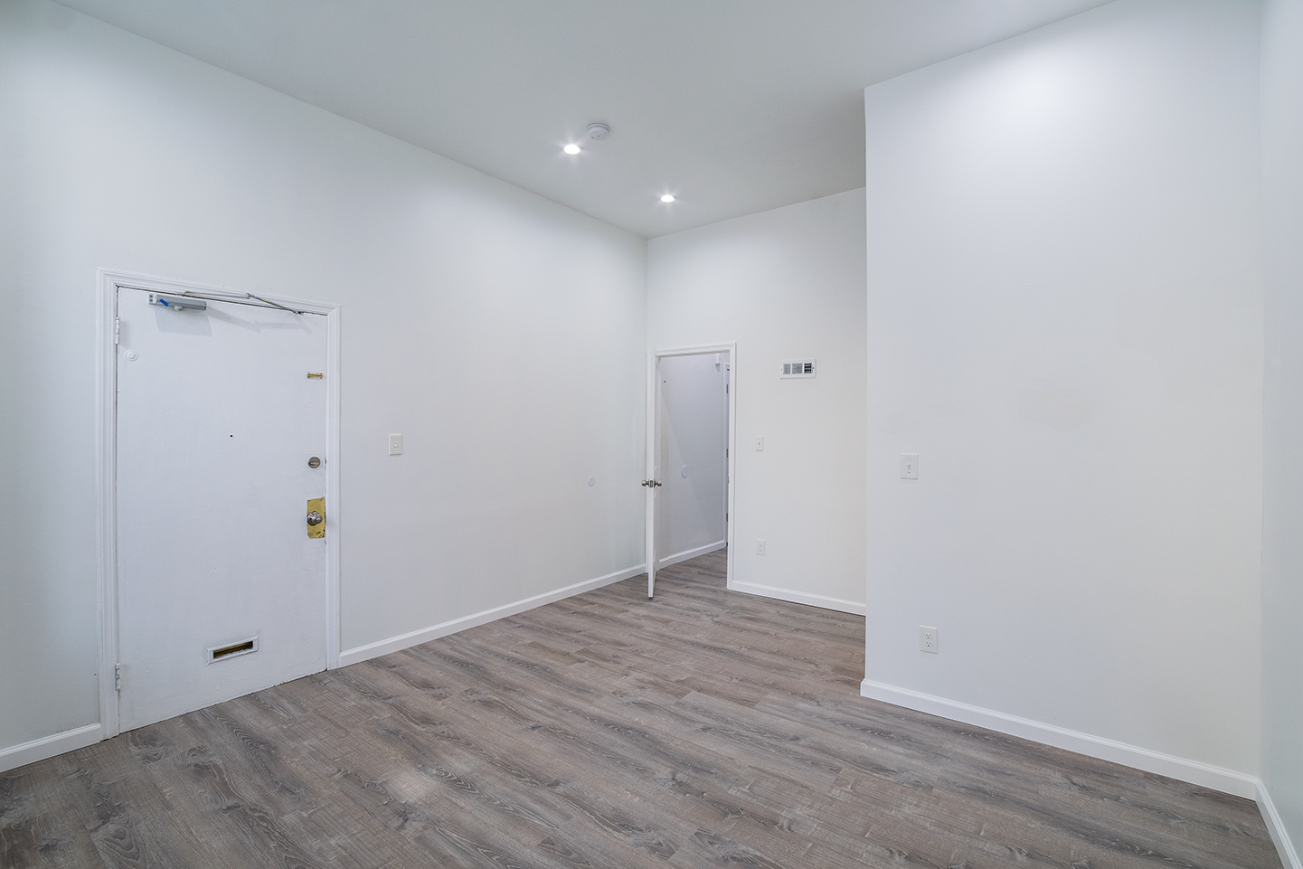 Property Photo For 39.9460912,-75.1709958