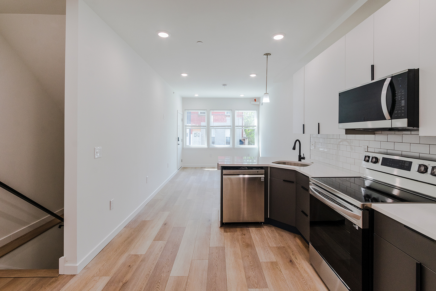 Property Photo For 1003 W Dakota St, Unit 1