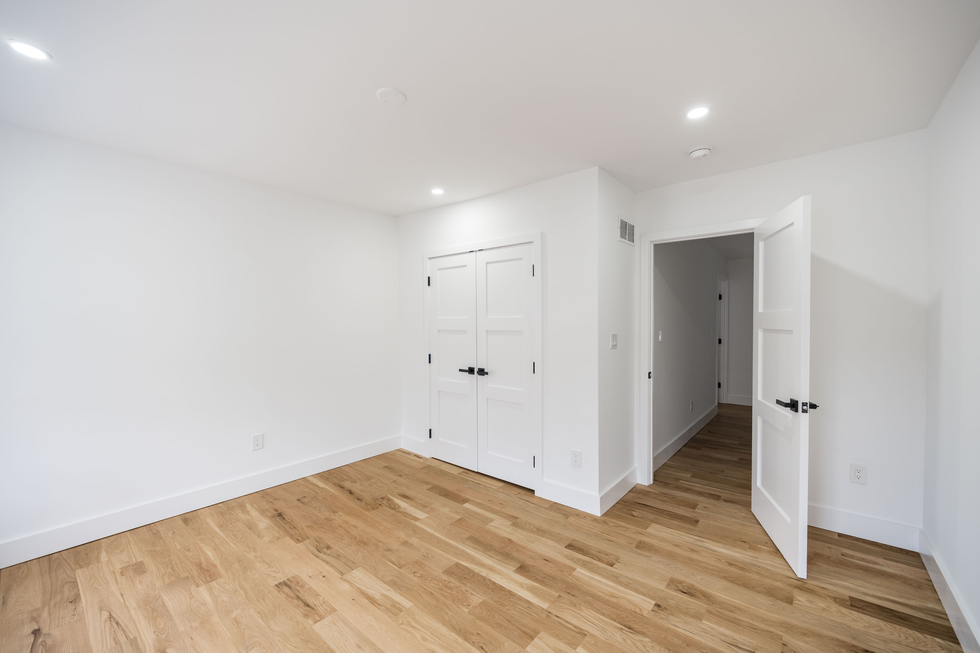 2009 E Cumberland St_-12