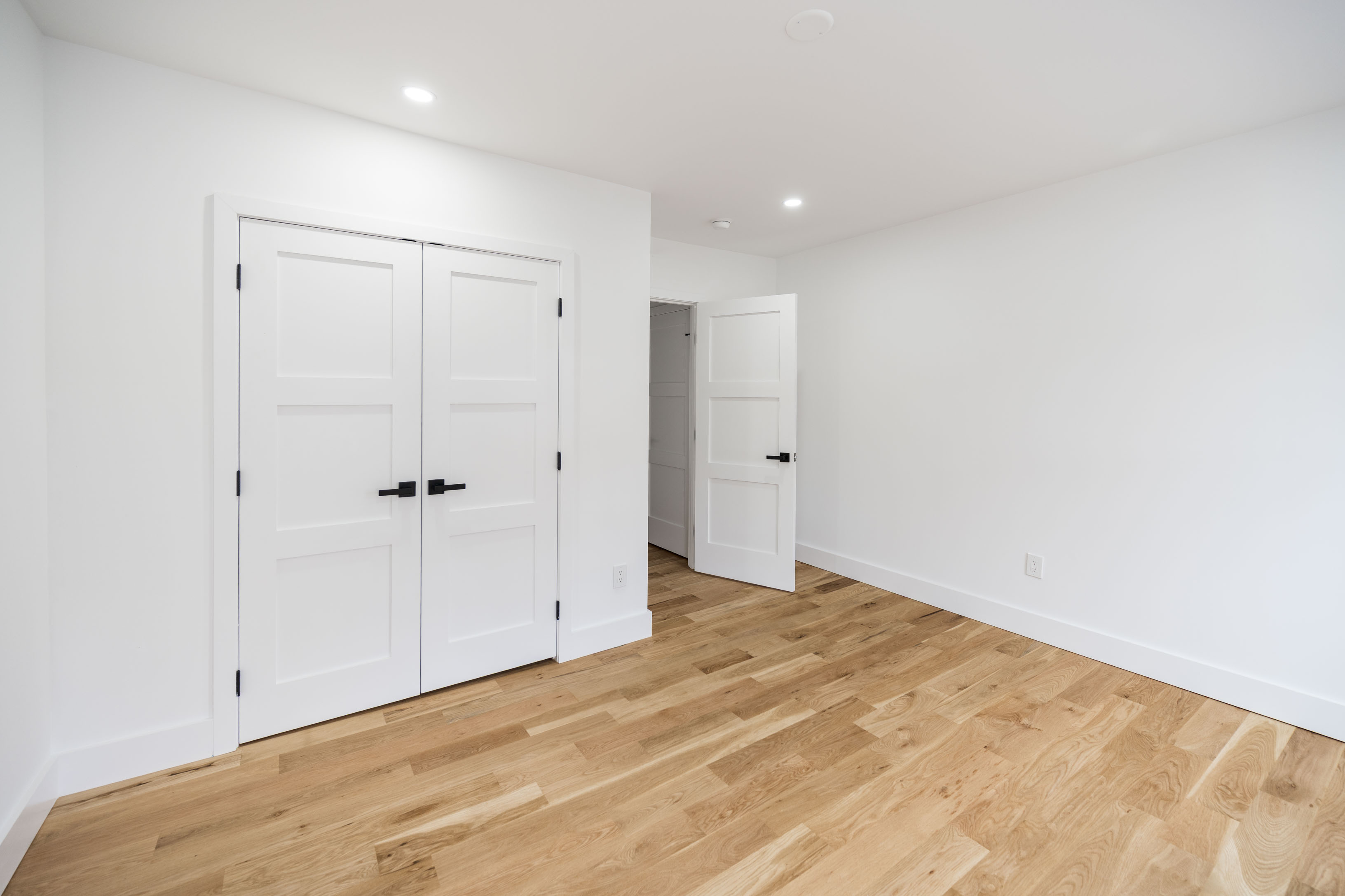 2009 E Cumberland St_-13