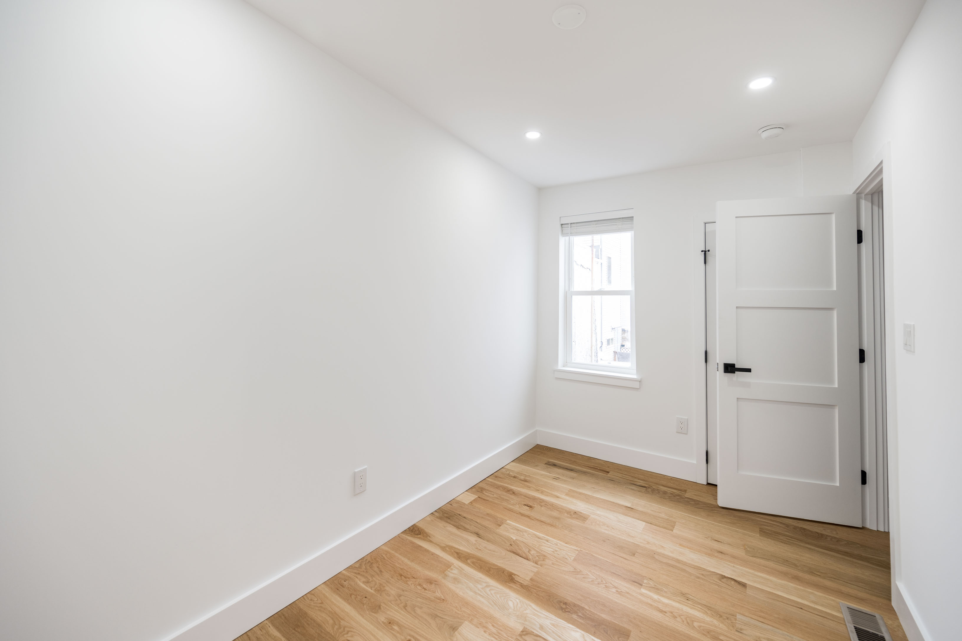 2009 E Cumberland St_-16