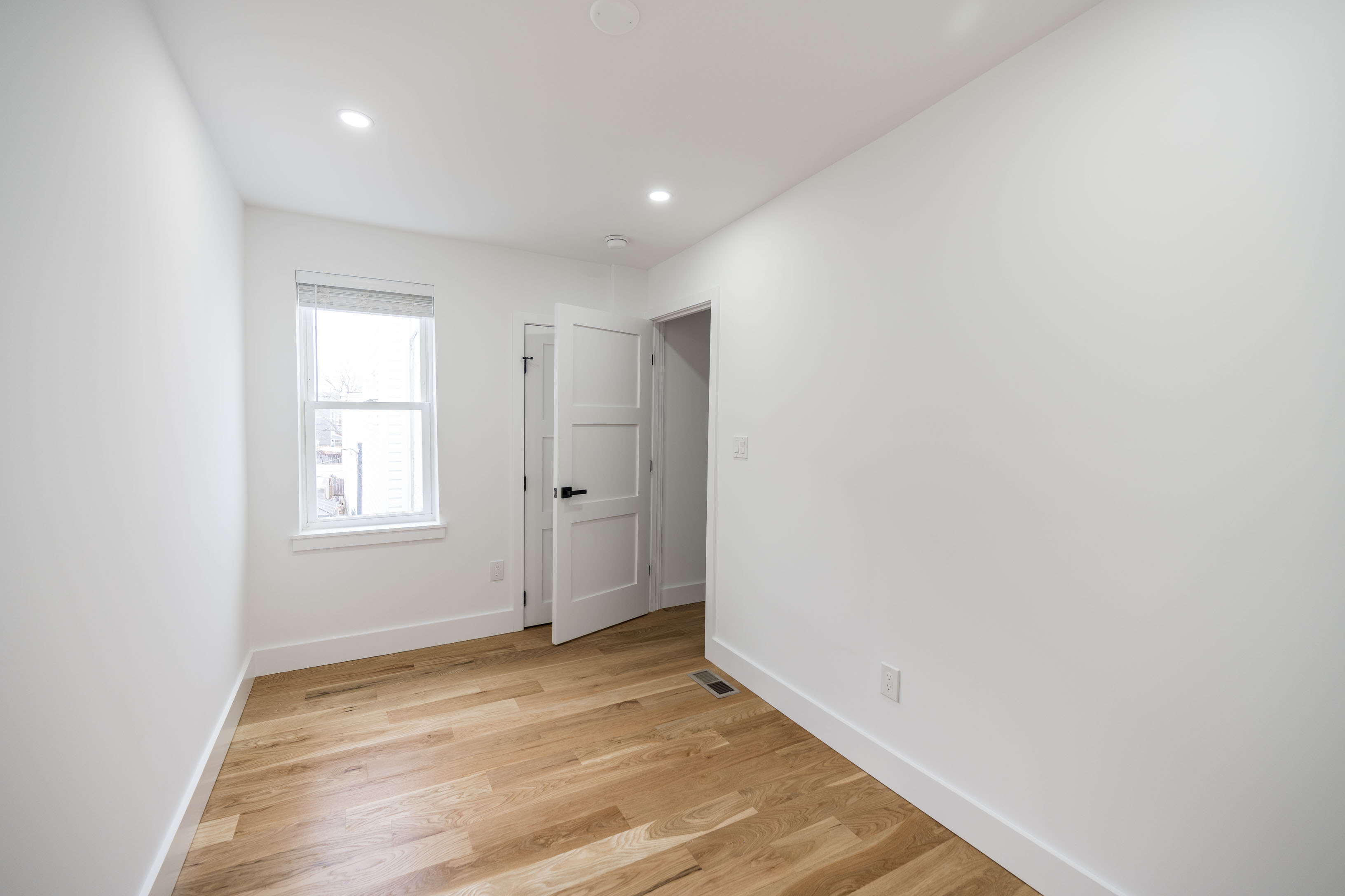 2009 E Cumberland St_-17