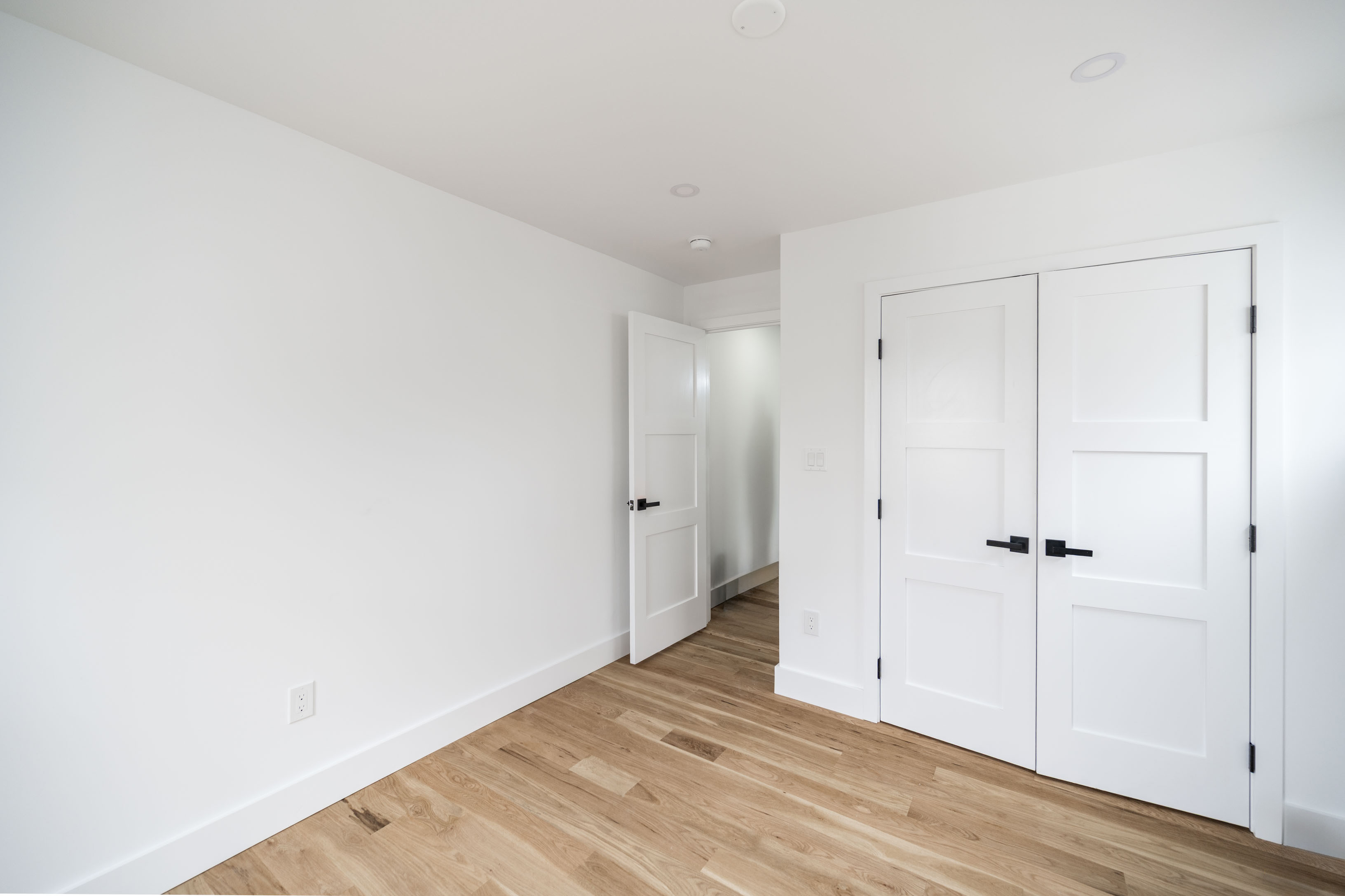 2009 E Cumberland St_-21