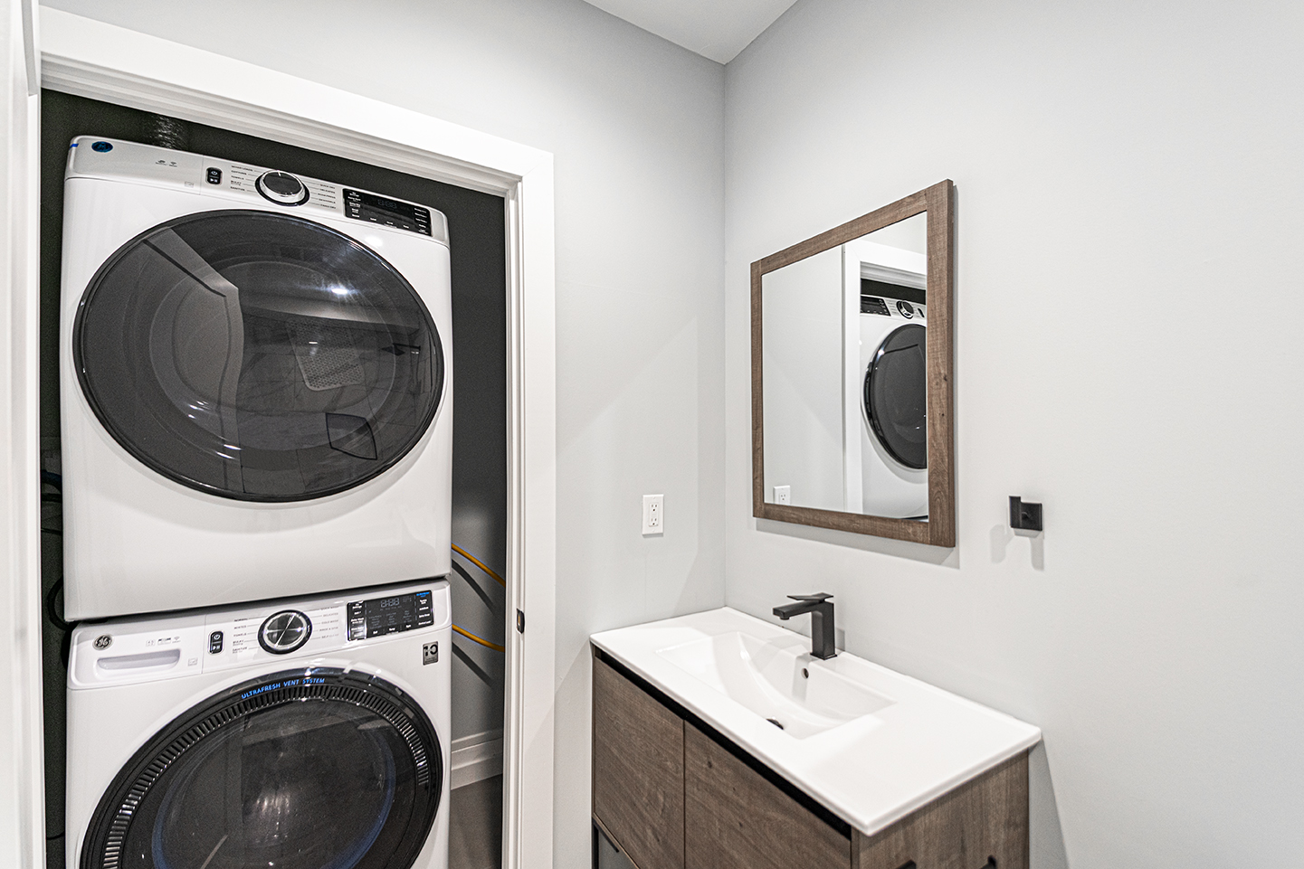 Property Photo For 526 Brown St, Unit 205