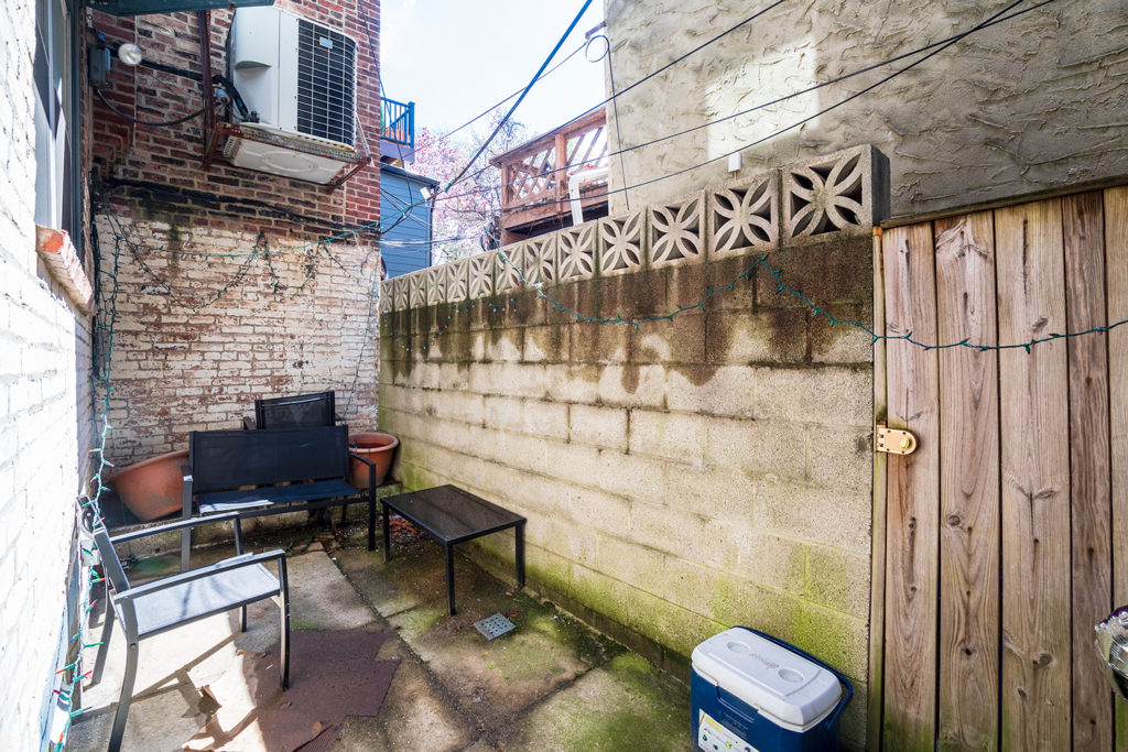 Property Photo For 1938 Pine Street