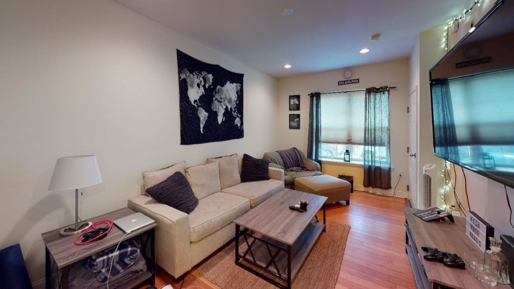 Property Photo For 1805 Carpenter St, 1st Flr