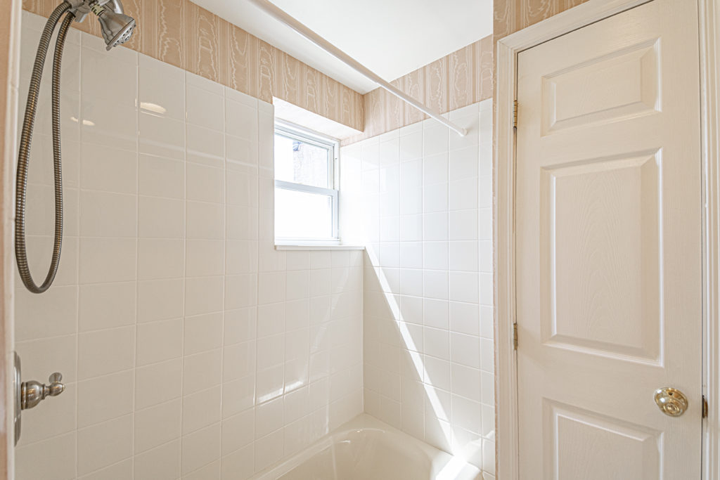 Property Photo For 1635 E. Passyunk, 2nd Flr