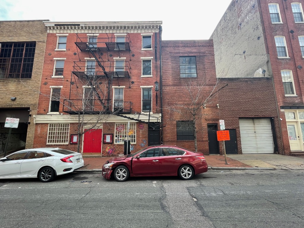 314Race-Across Street 02