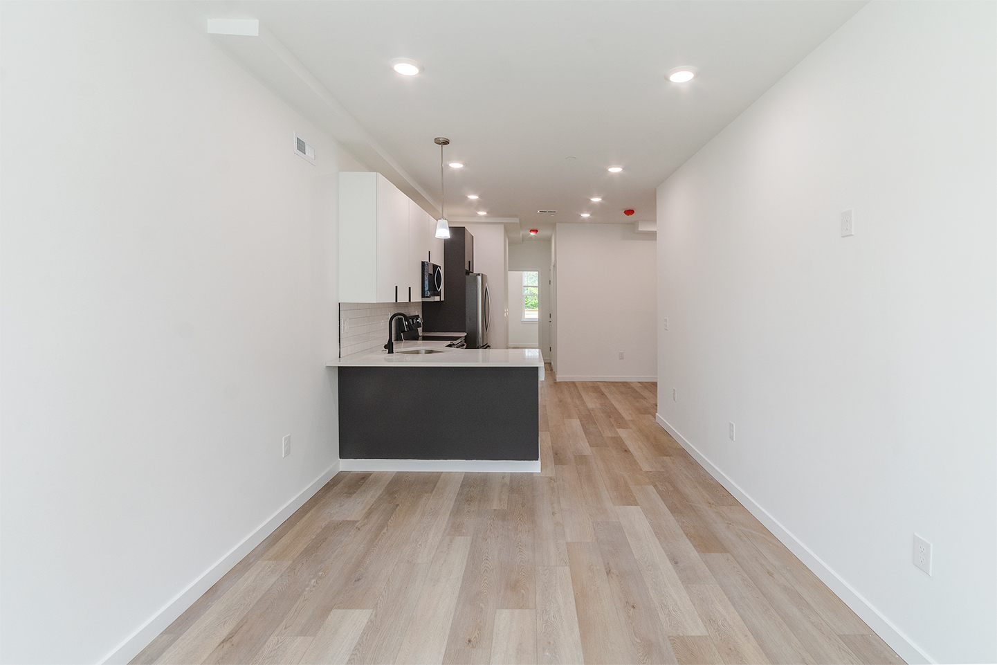 Property Photo For 1003 W Dakota St, Unit 1