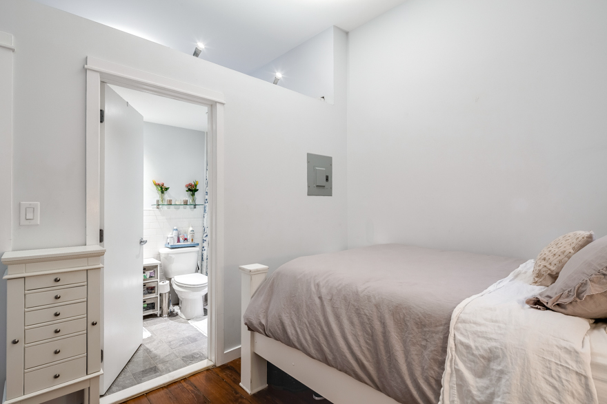 Property Photo For 1320 Pine Street, Unit 1F