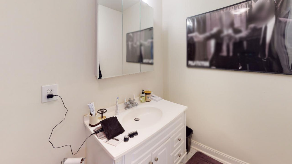 Property Photo For 1805 Carpenter St, 1st Flr