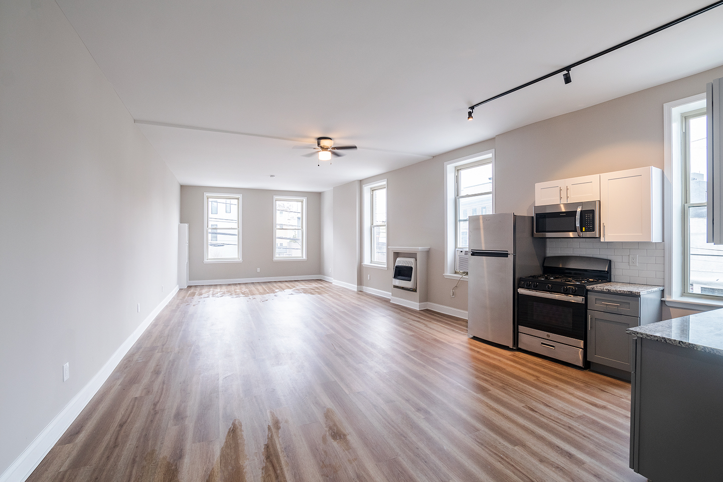 Property Photo For 937 N 2nd St, Unit 2F