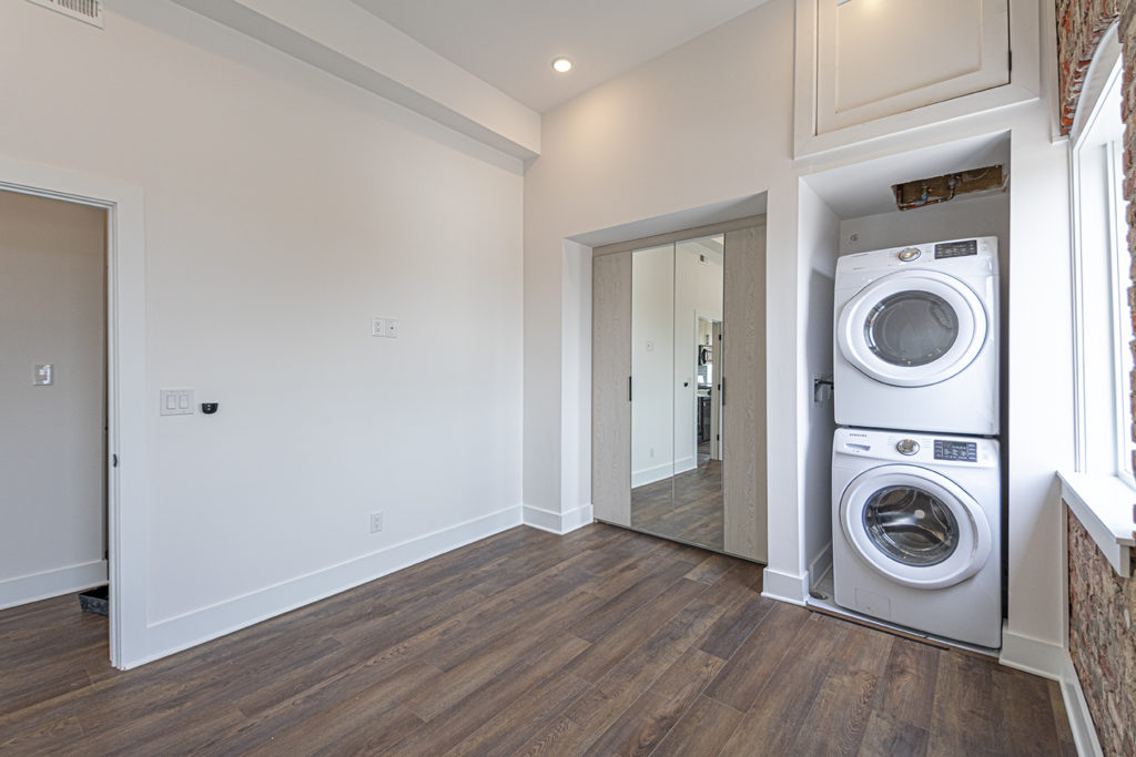 Property Photo For 1211 Bainbridge St, Unit 4A