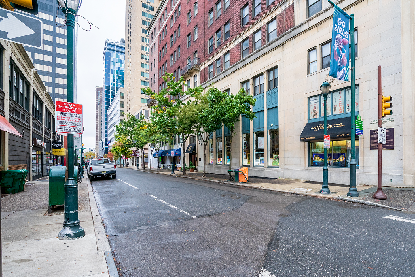 Property Photo For 1939 Chestnut St, Unit 3B