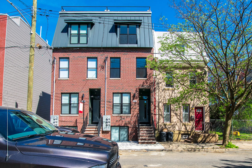 Property Photo For 2147 N Franklin St, Unit A