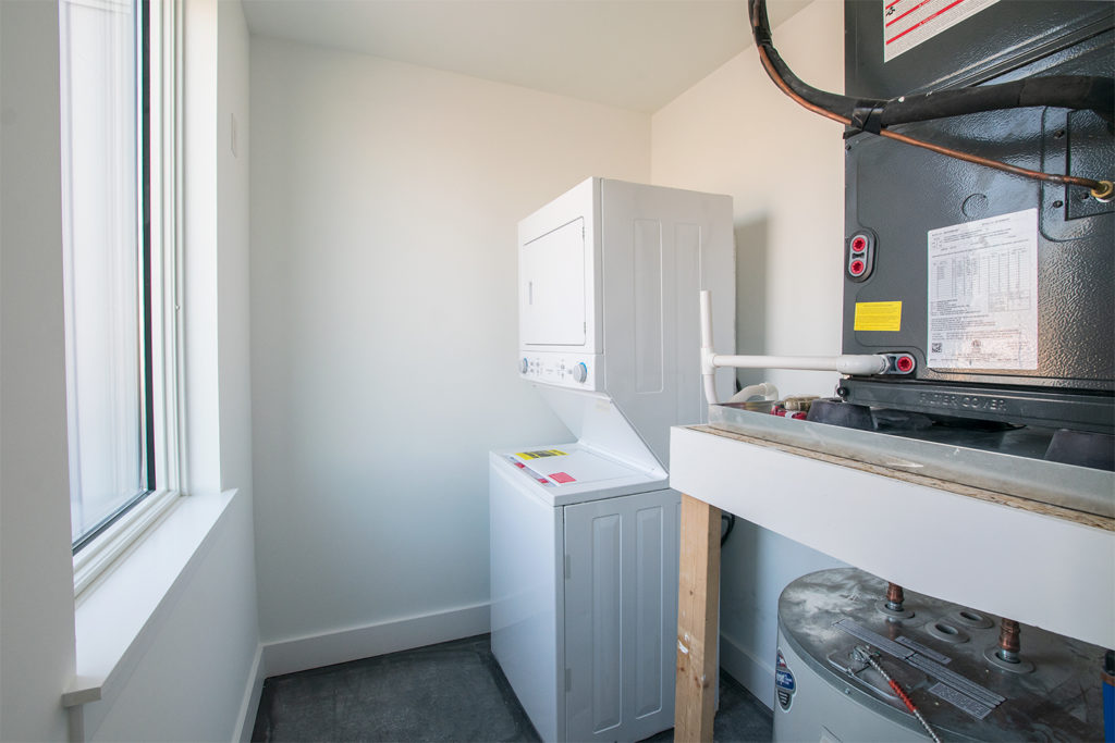 Property Photo For 2201 Washington Ave, Unit 402