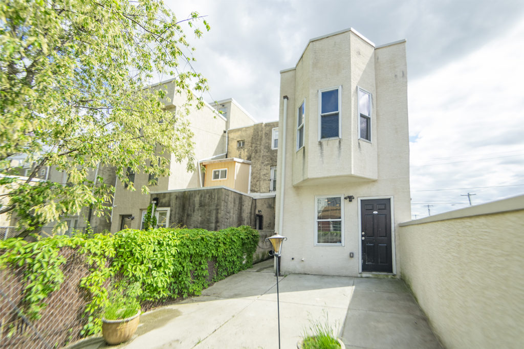 Property Photo For 2147 Ellsworth Street