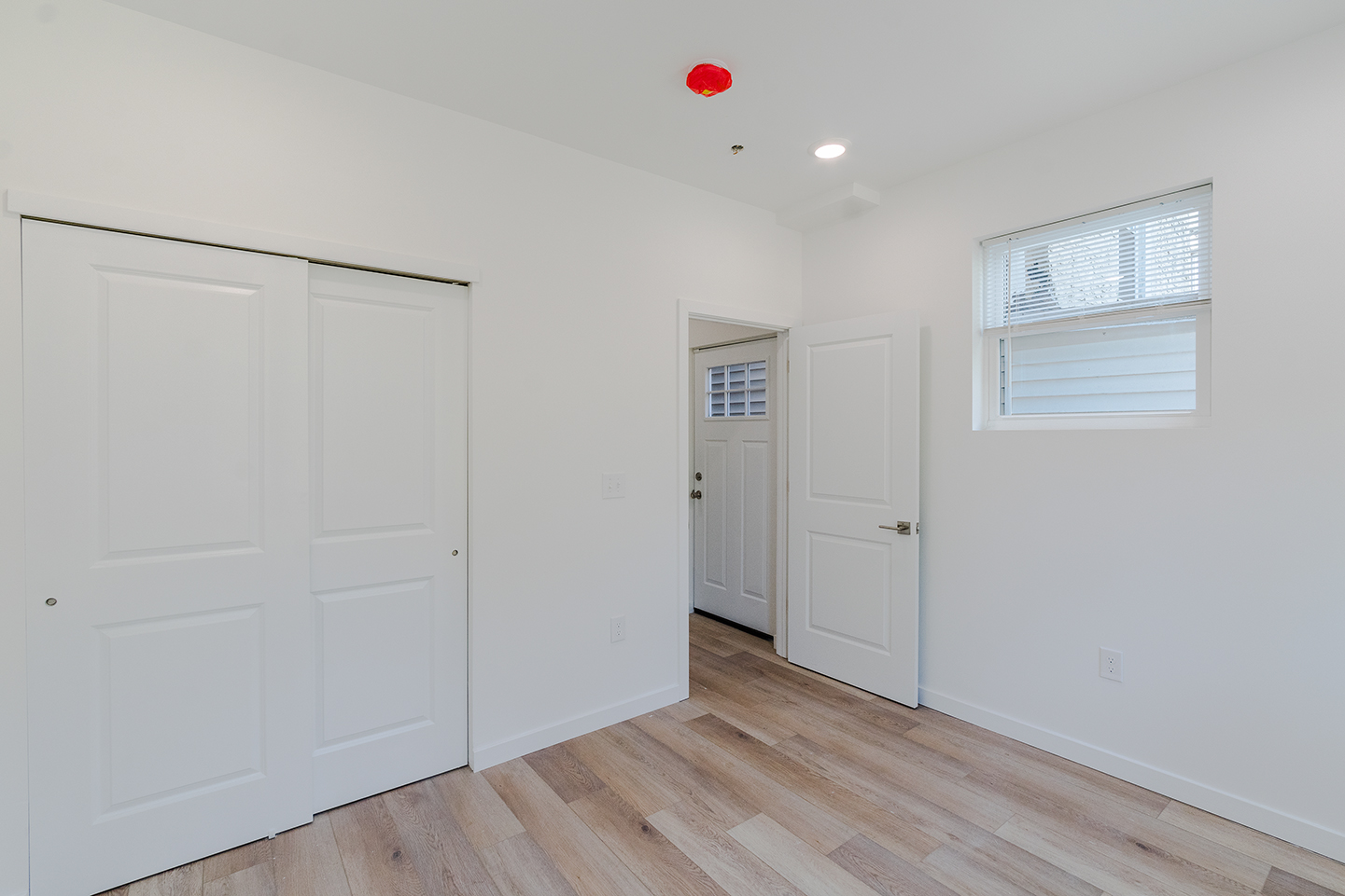 Property Photo For 1003 W Dakota St, Unit 1