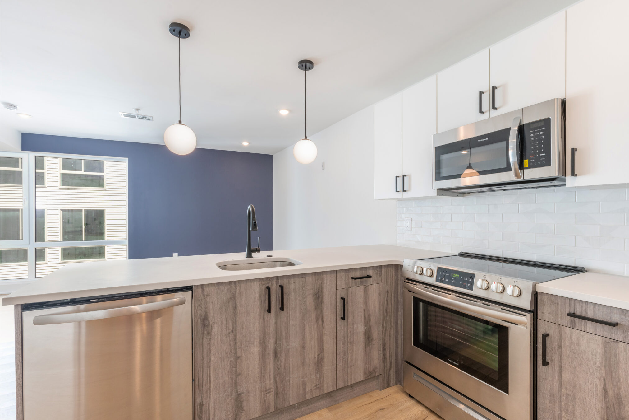 Property Photo For 629 W Girard Ave, Unit 504