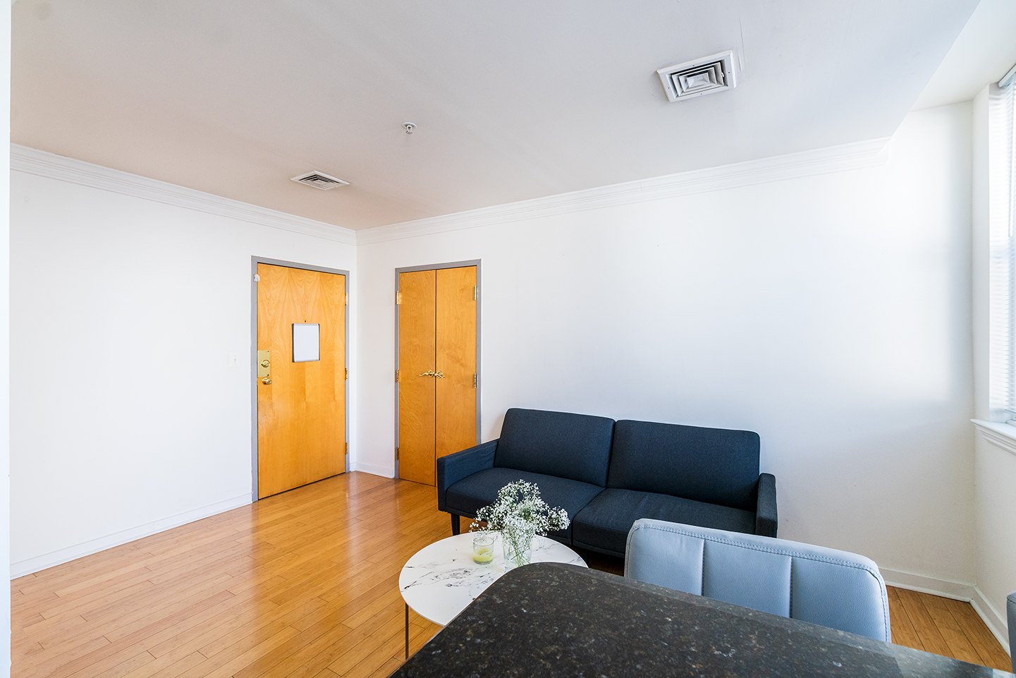 Property Photo For 1939 Chestnut St, Unit 3B