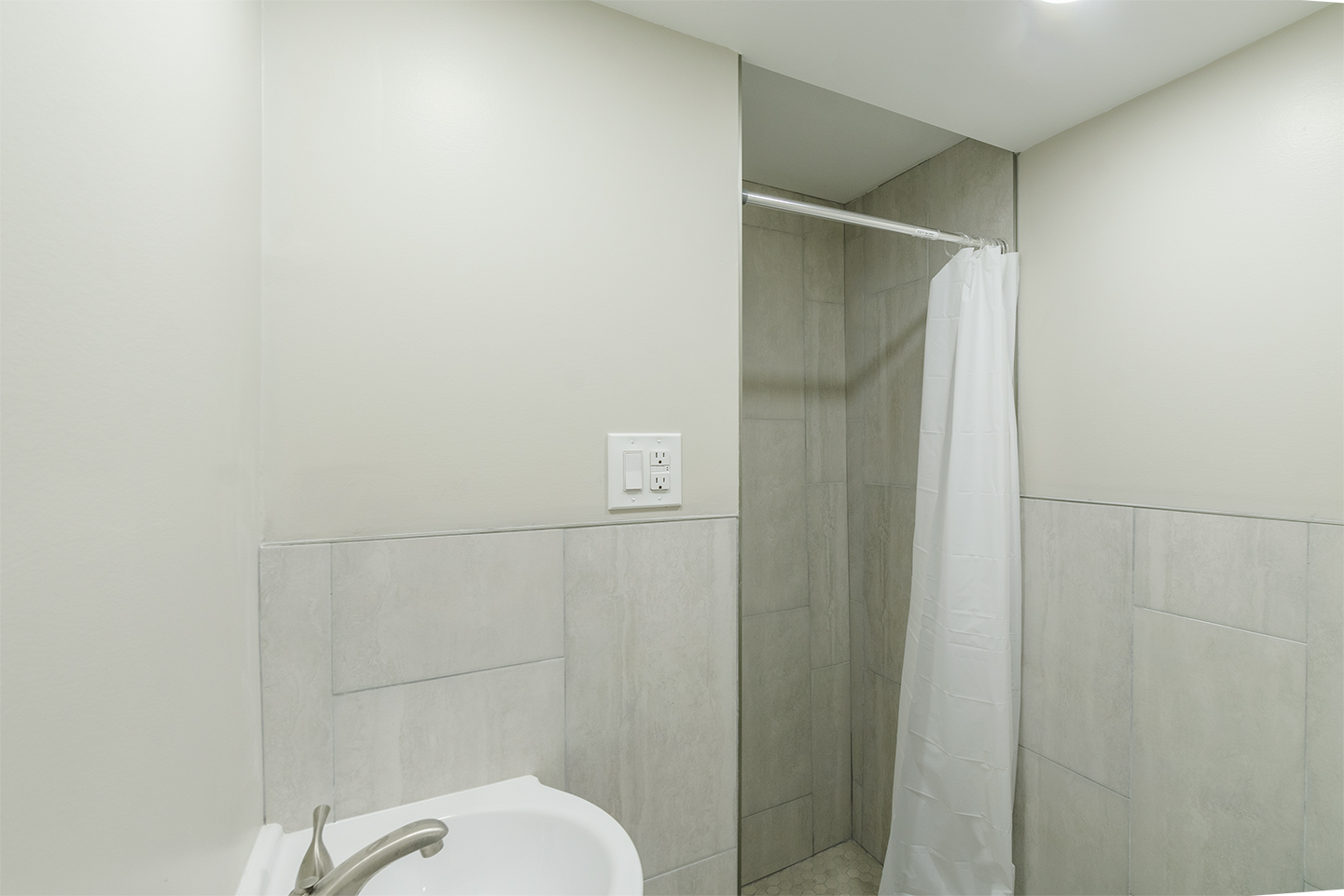 Property Photo For 1126 E Passyunk Ave - Unit 1