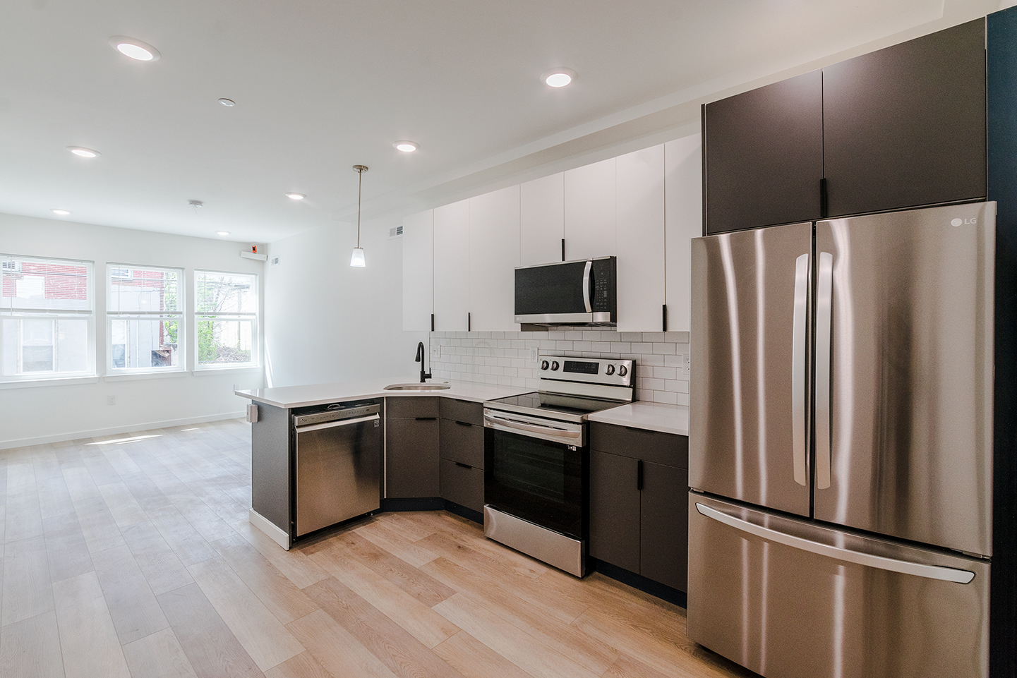 Property Photo For 1003 W Dakota St, Unit 1