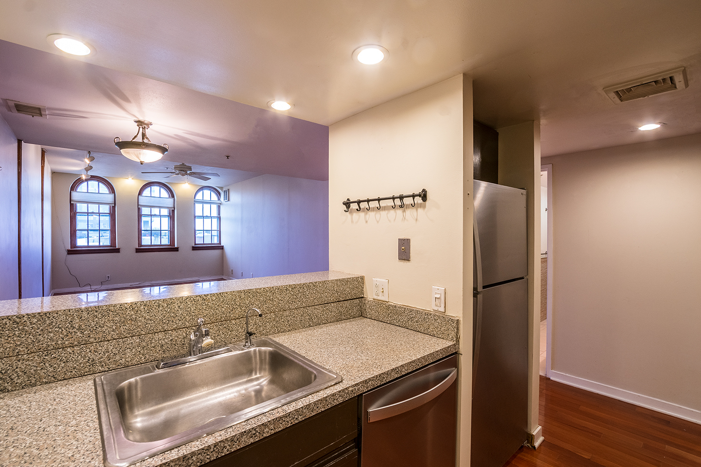 Property Photo For 301 Race St, Unit 520