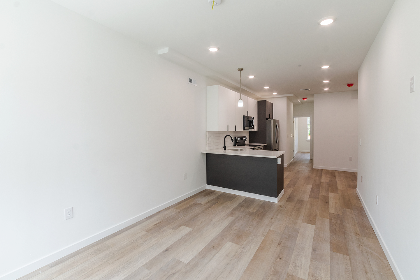 Property Photo For 1003 W Dakota St, Unit 1