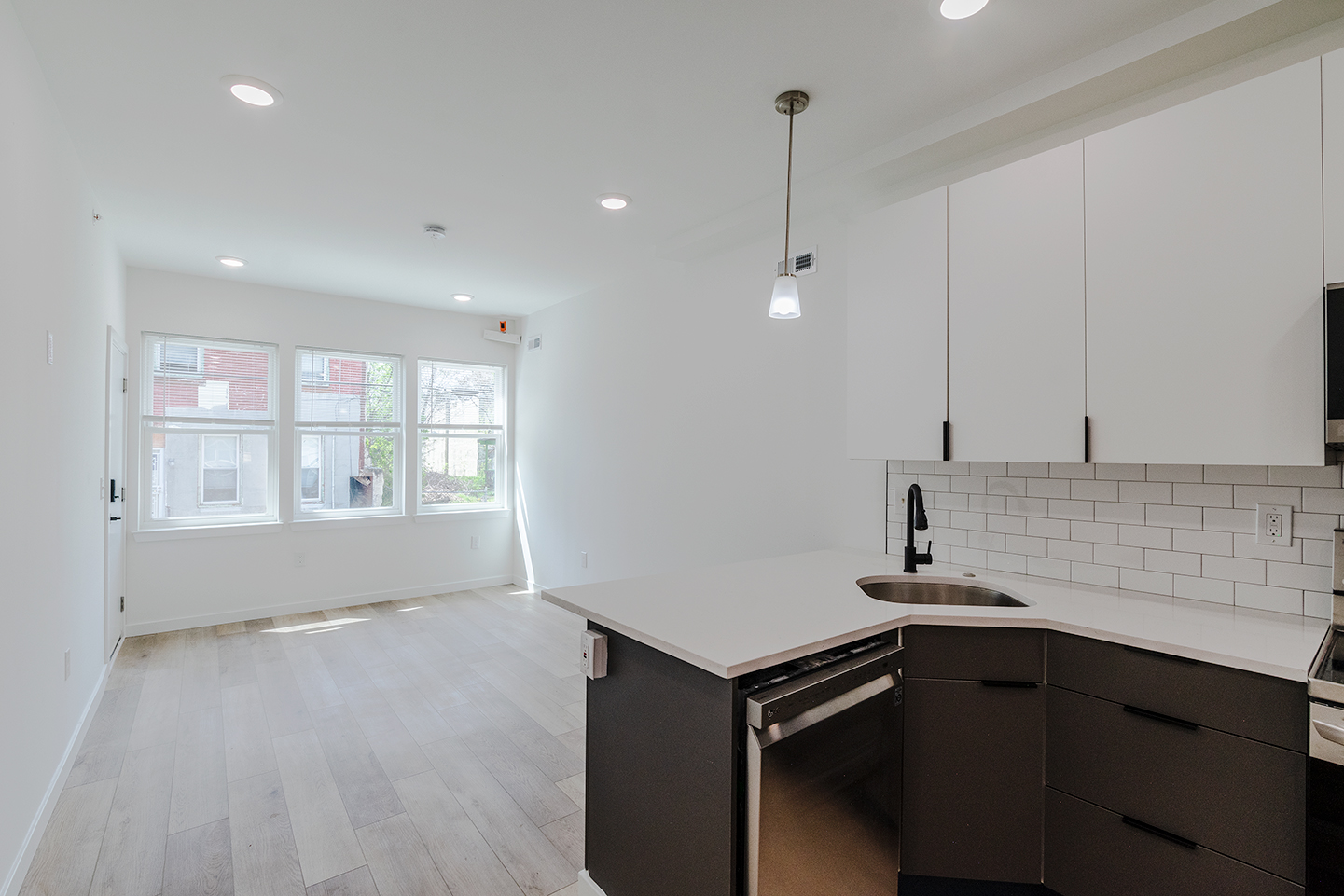 Property Photo For 1003 W Dakota St, Unit 1