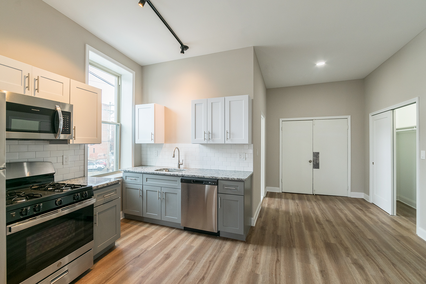 Property Photo For 937 N 2nd St, Unit 2F