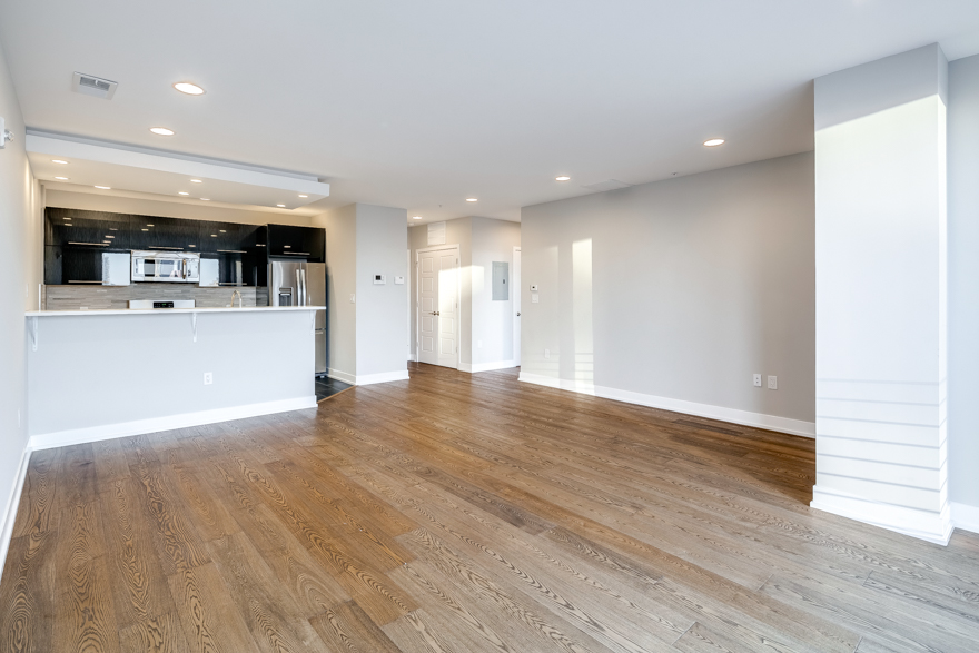 820-N-3rd-St-401-880px-3