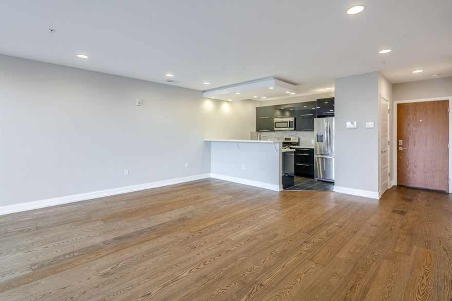 820-N-3rd-St-401-880px-4