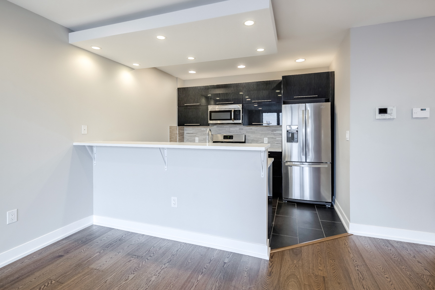 820-N-3rd-St-401-880px-5