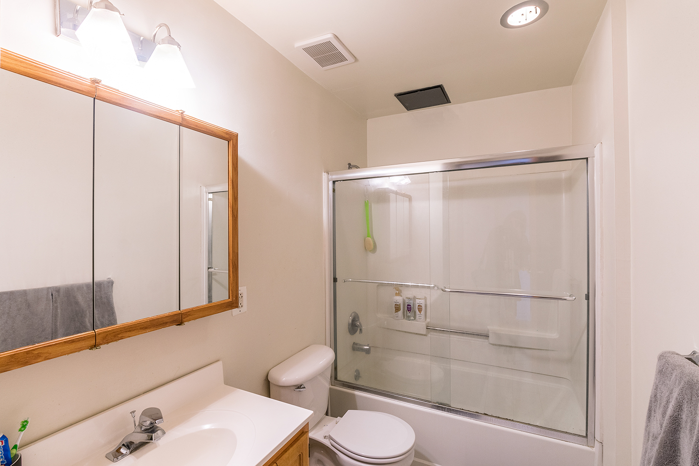 Property Photo For 1939 Chestnut St, Unit 3B