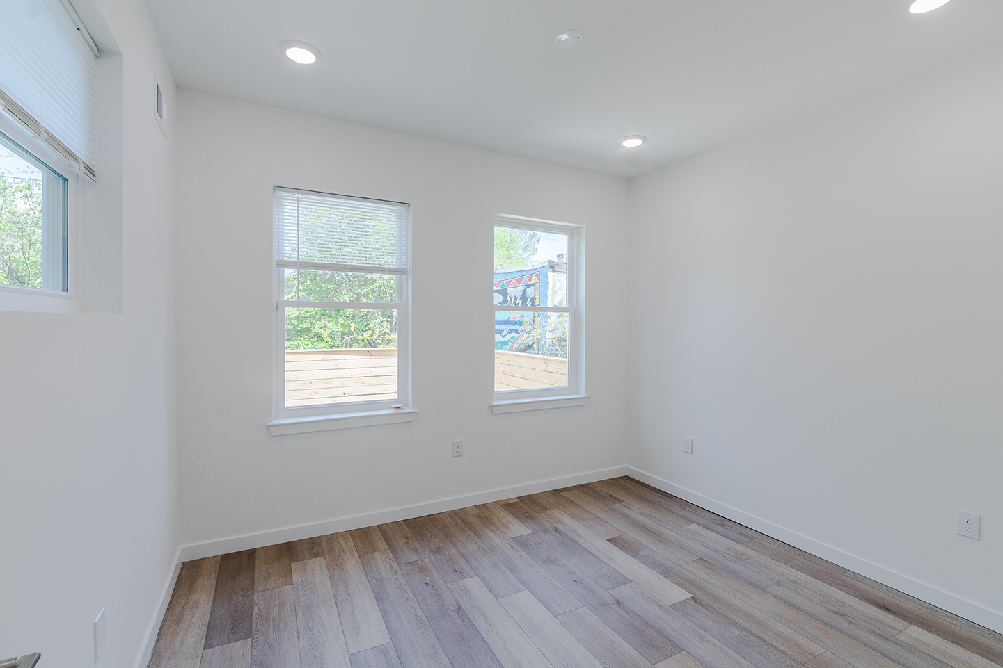 Property Photo For 1003 W Dakota St, Unit 1