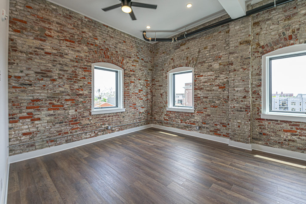 Property Photo For 1211 Bainbridge St, Unit 4A