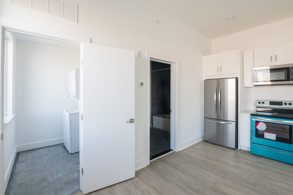 Property Photo For 2201 Washington Ave, Unit 402