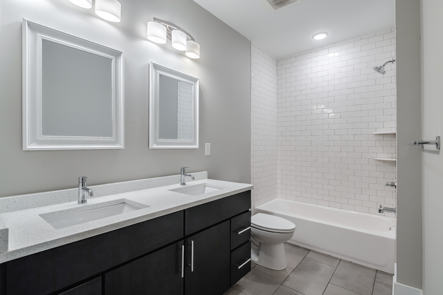 Property Photo For 1607 Catharine Street, Unit 1H