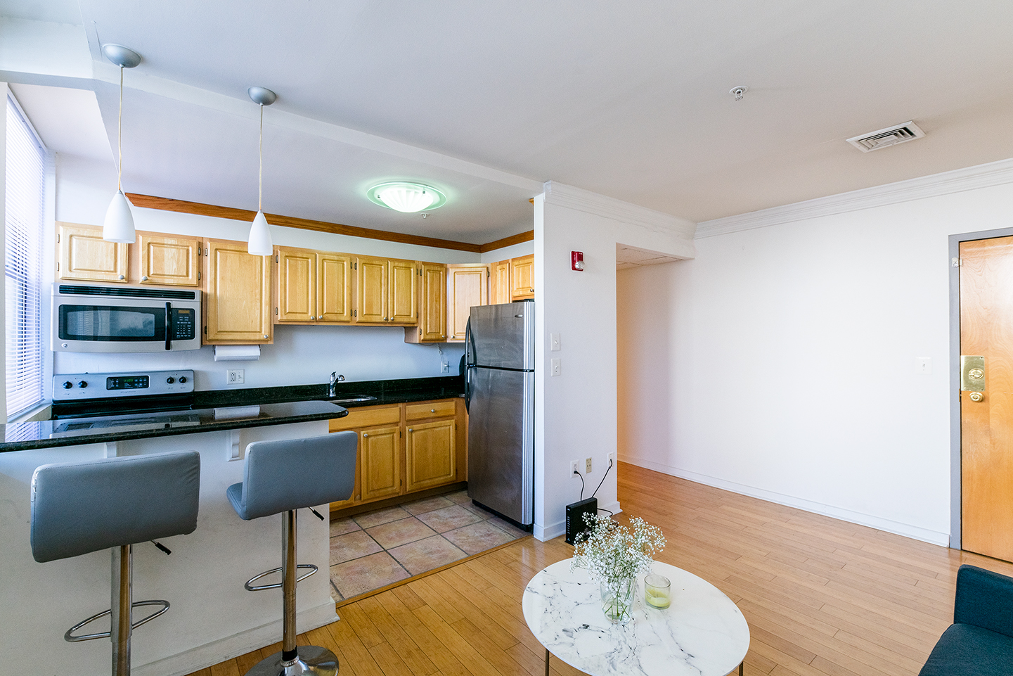 Property Photo For 1939 Chestnut St, Unit 3B