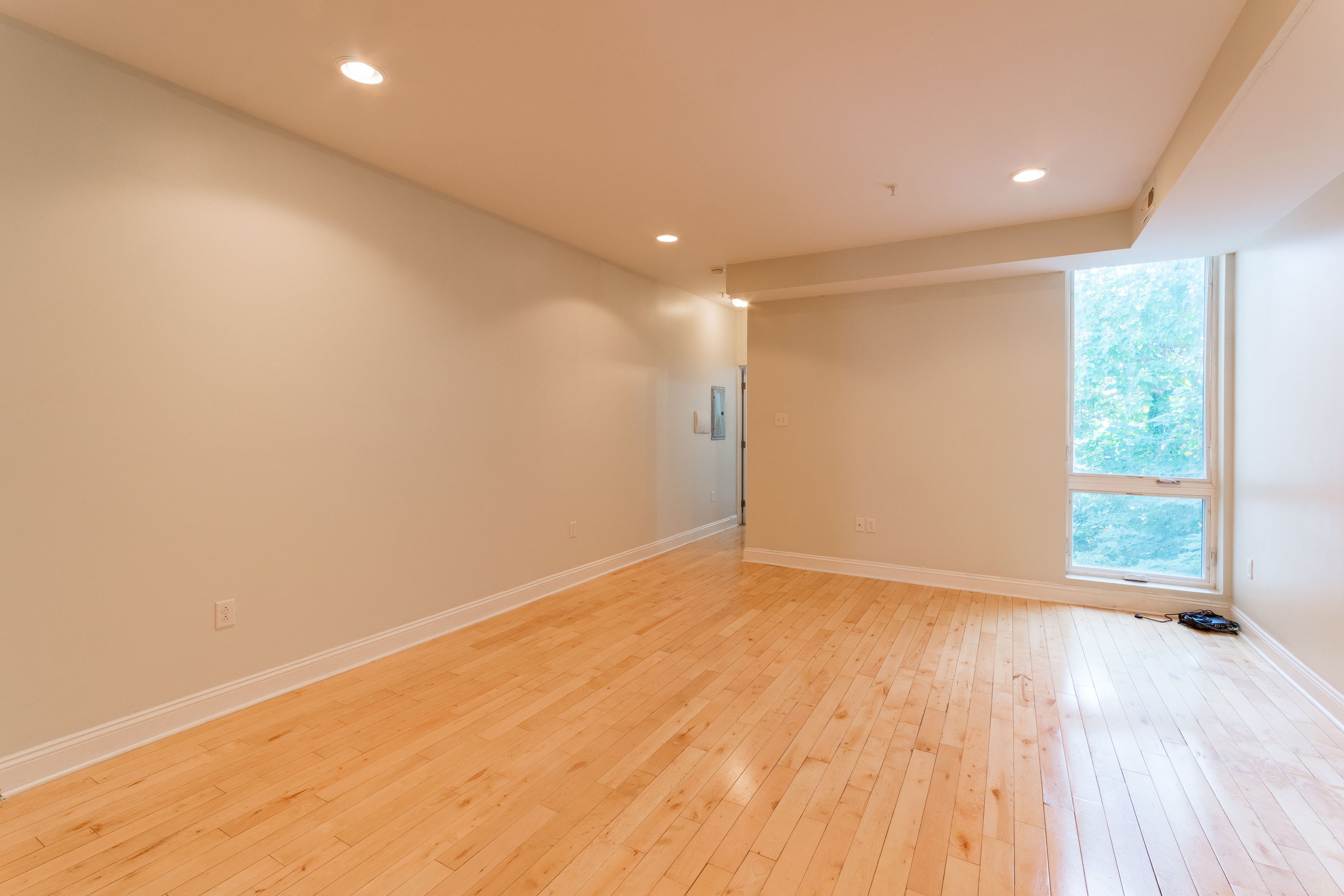 321 N Preston St_Unit 2 (Vacant)_-06