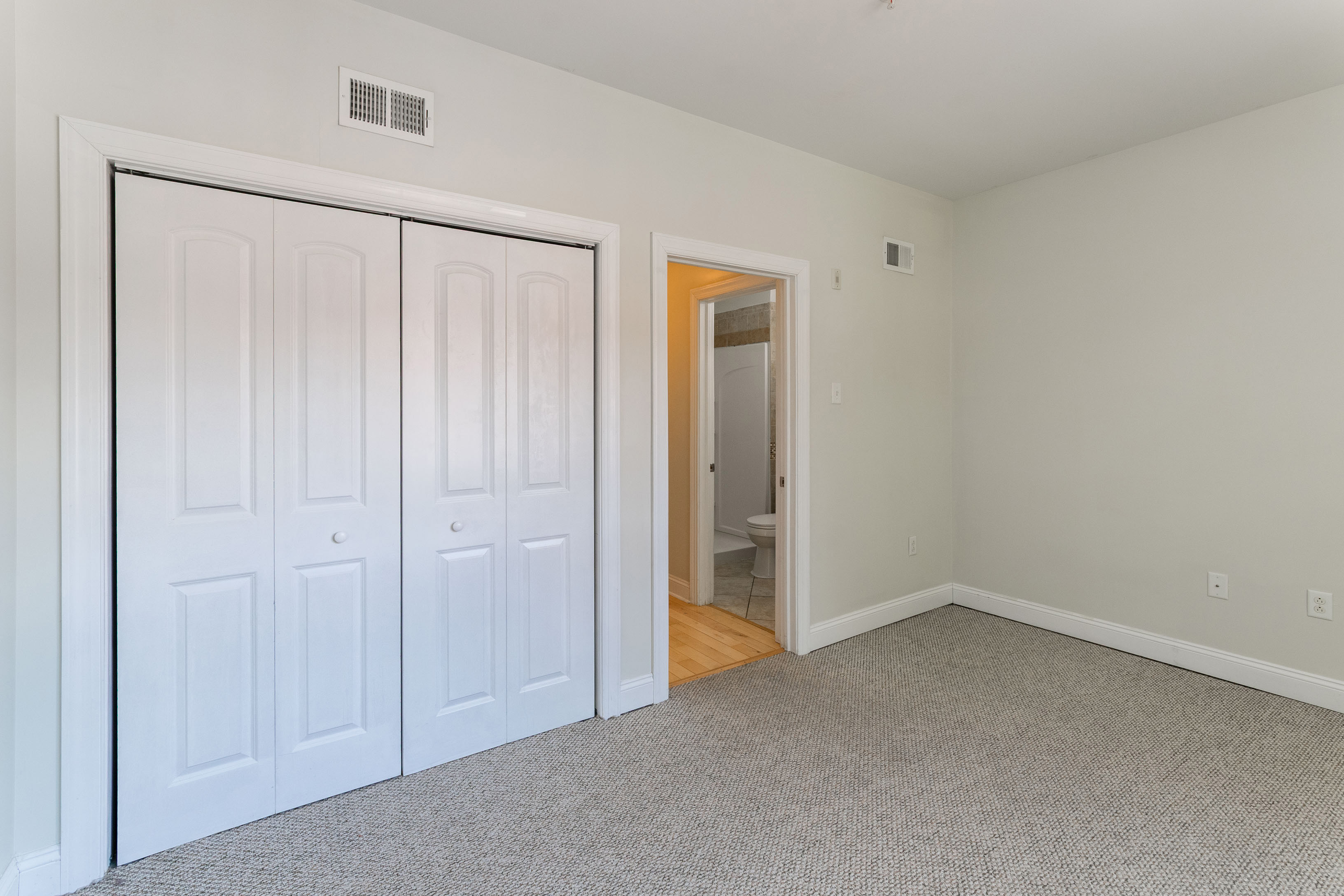 321 N Preston St_Unit 2 (Vacant)_-11