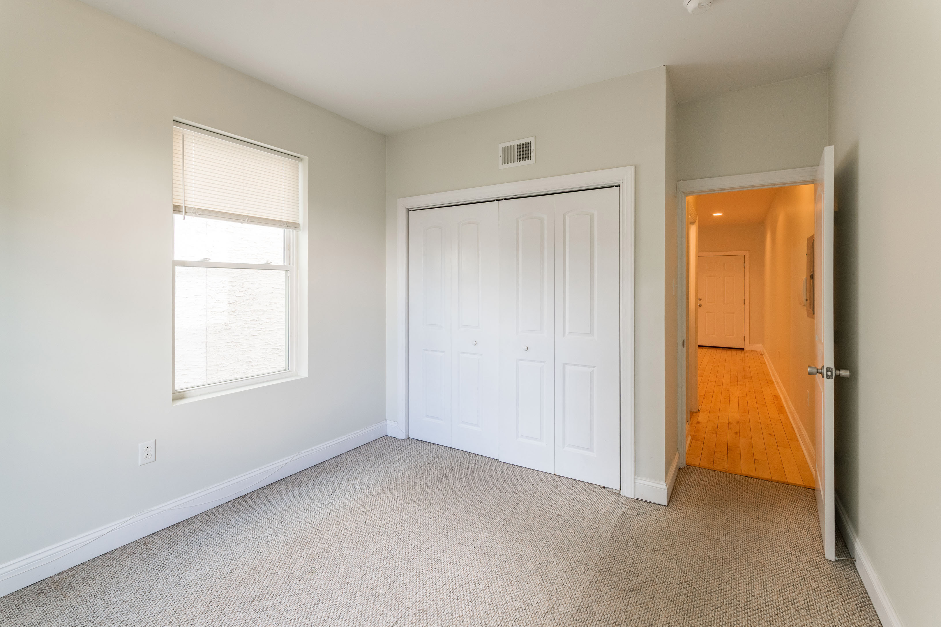 321 N Preston St_Unit 2 (Vacant)_-17