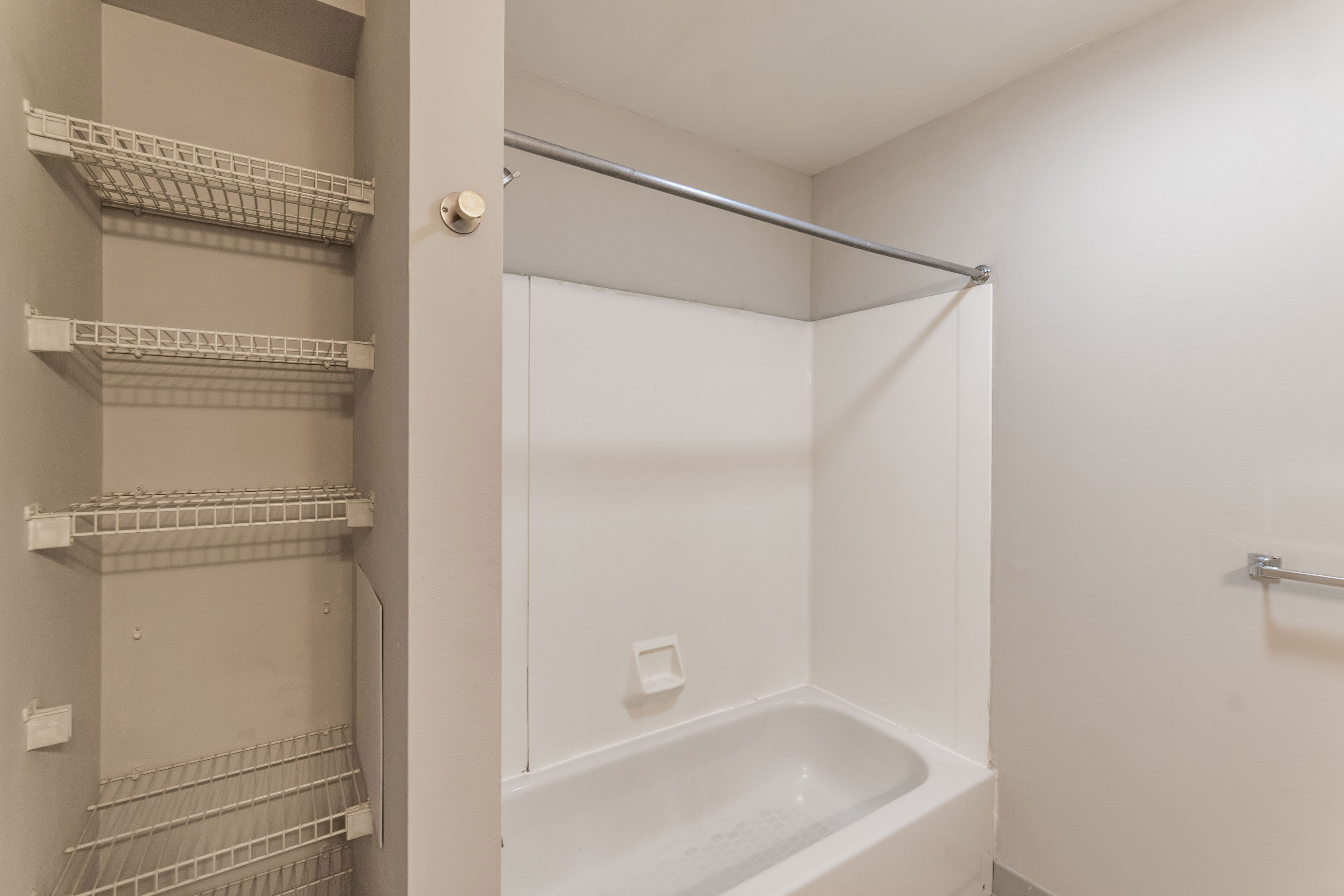 720 N 5th St_Unit 105_-12