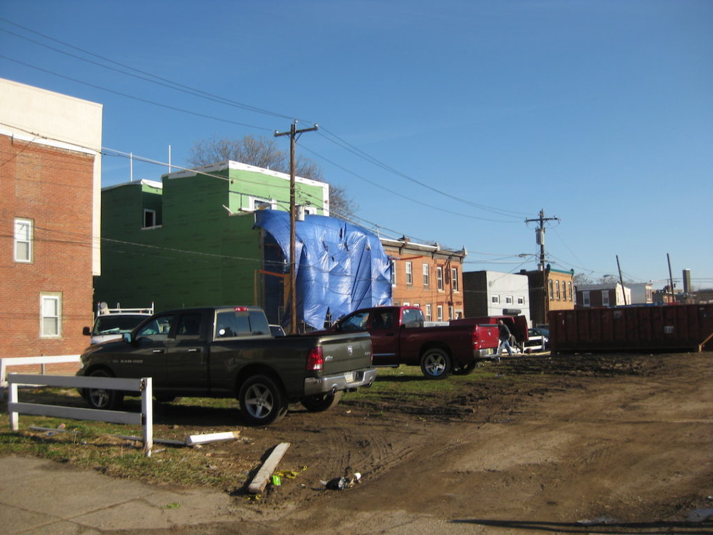 843 cameron const.JPG