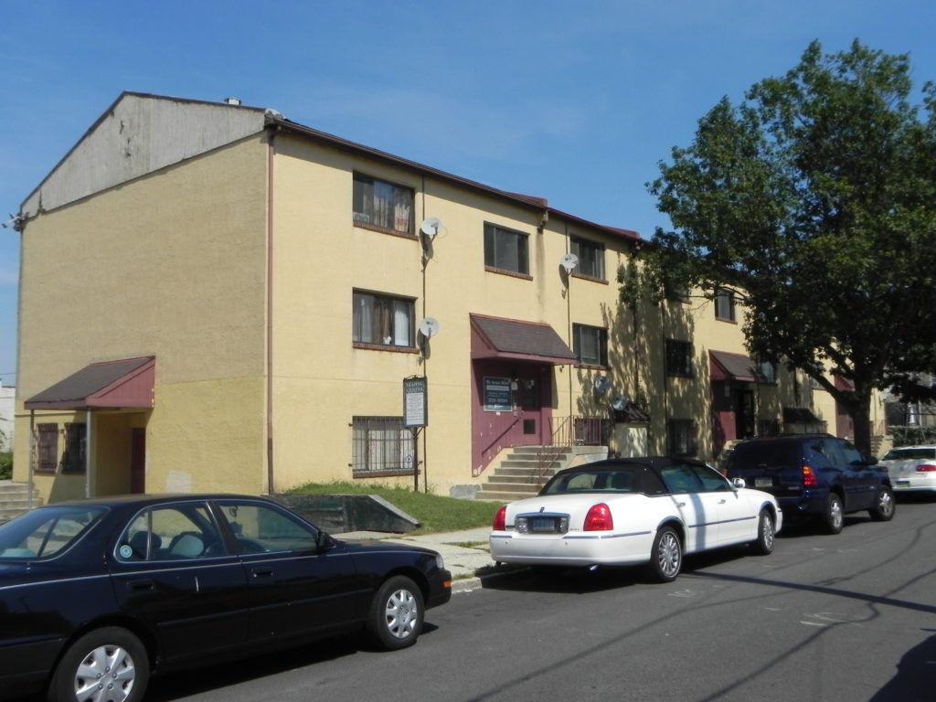 Mt. Vernon manor, looking east from 34th and Wallace