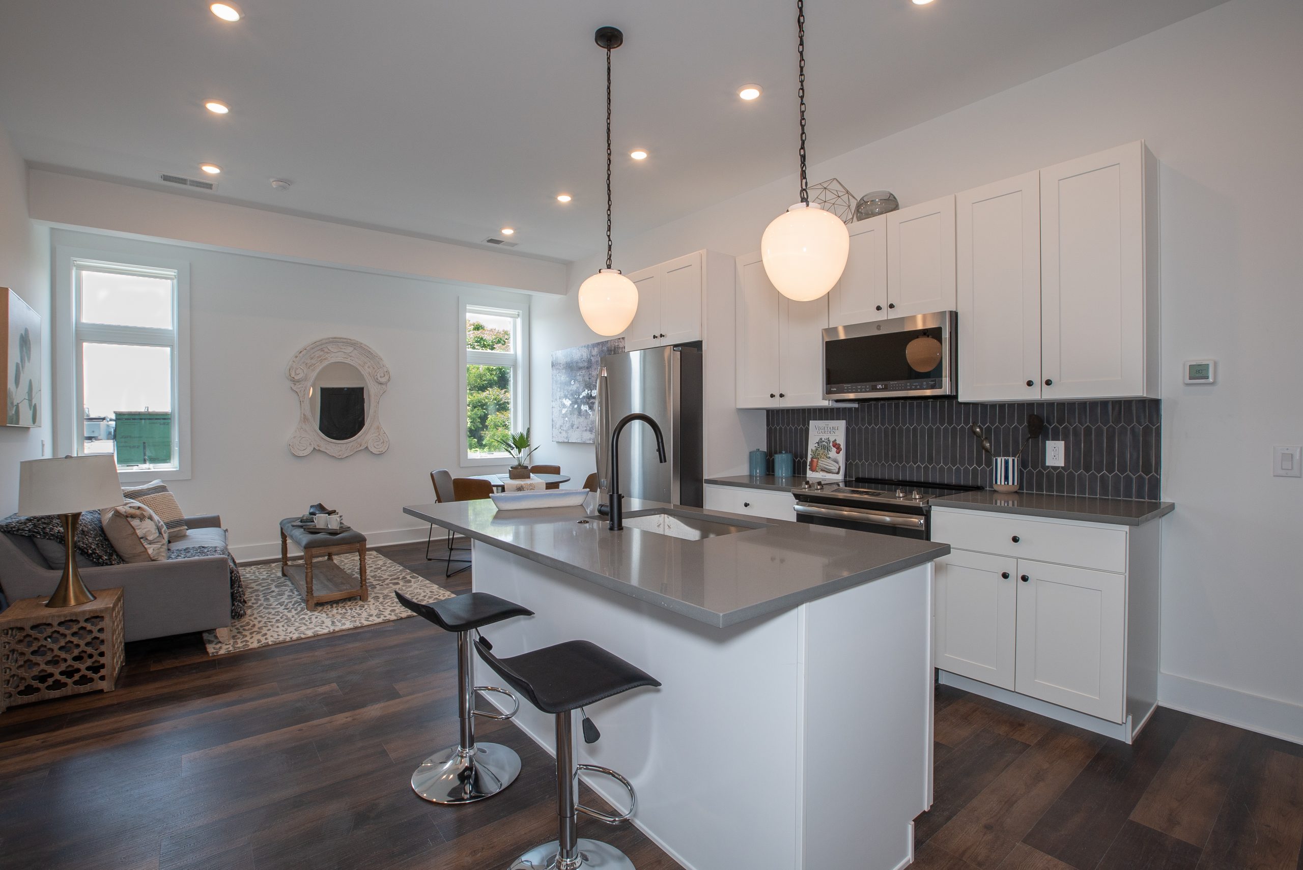 THE PORTER UNIT 407 STAMM WEFILMPHILLY-00900